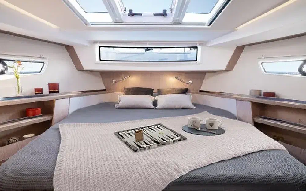 slider 13 Sealine C335