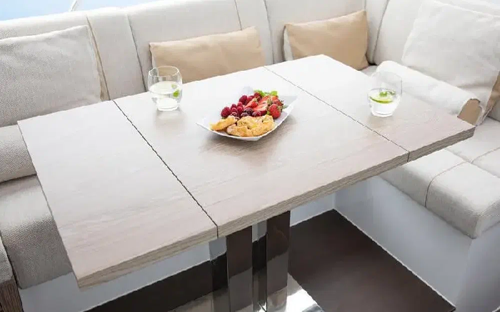 slider 12 Sealine C390