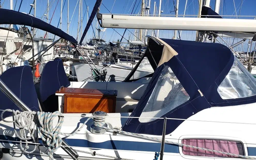 slider 2 Bavaria 42 cruiser