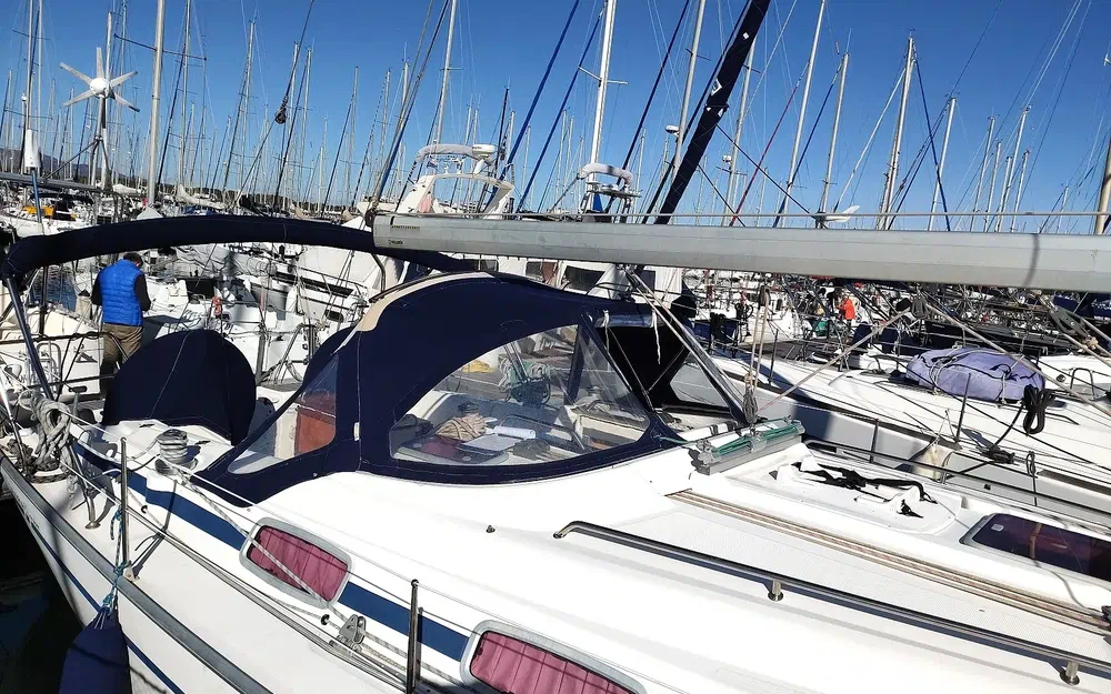 slider 9 Bavaria 42 cruiser