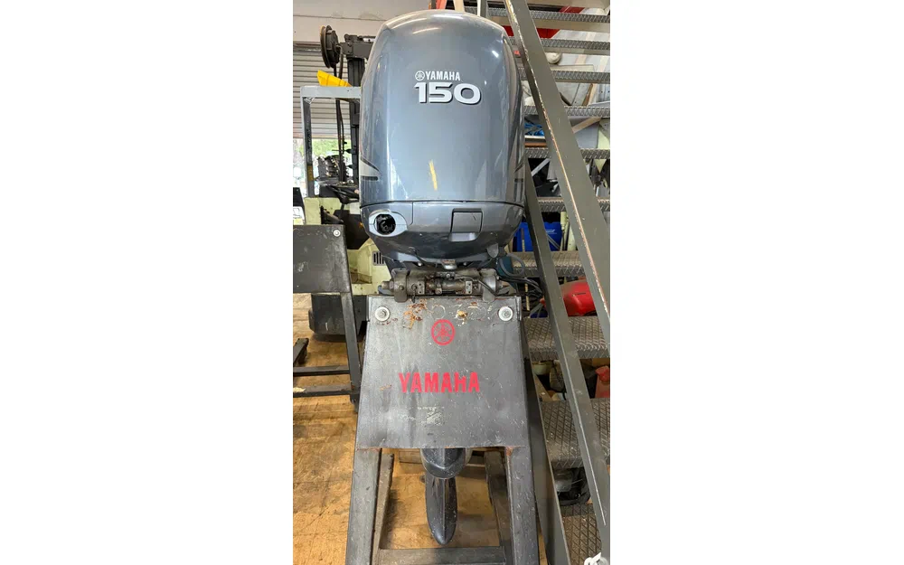 slider 1 Moteur YAMAHA 150cv 4T EFI XL 320h