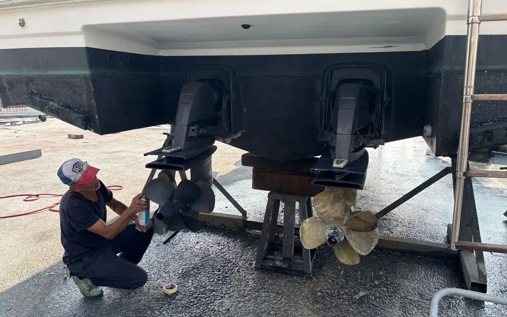 slider 17 Beneteau Monte Carlo 42