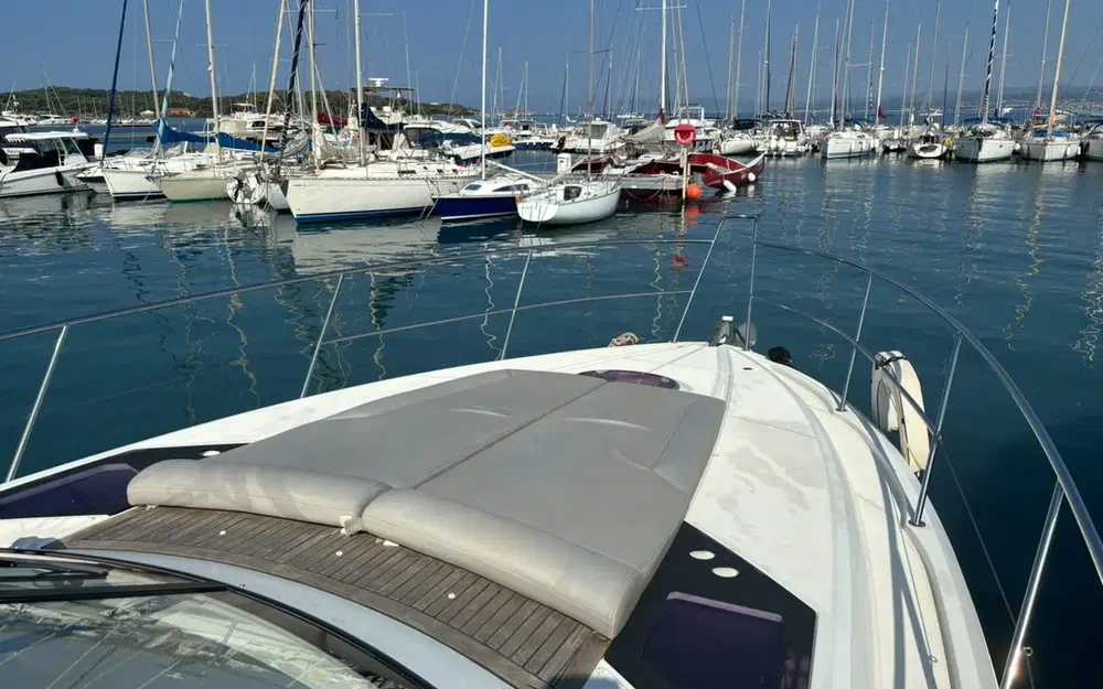 slider 5 Beneteau Monte Carlo 42
