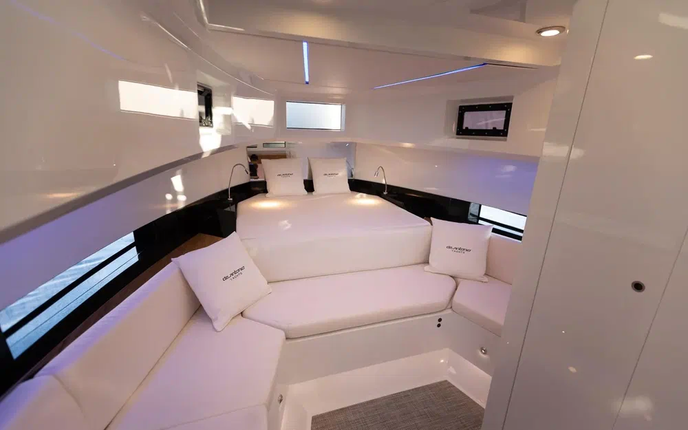 slider 20 De Antonio Yachts D36 Open