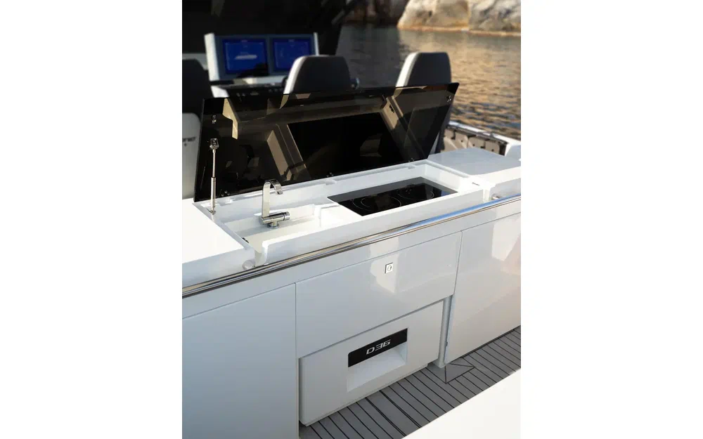 slider 8 De Antonio Yachts D36 Open