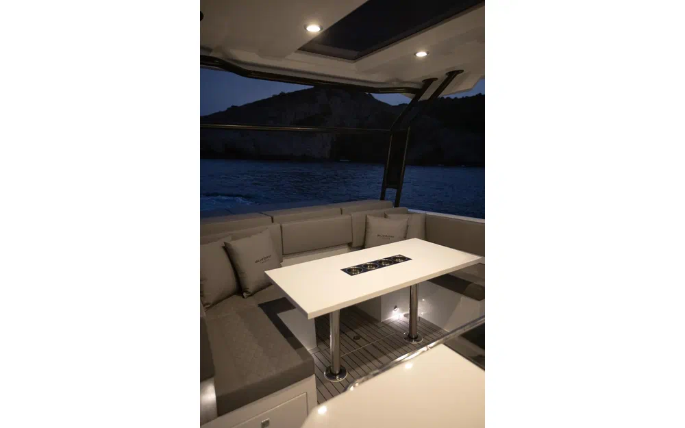 slider 14 De Antonio Yachts D36 Open