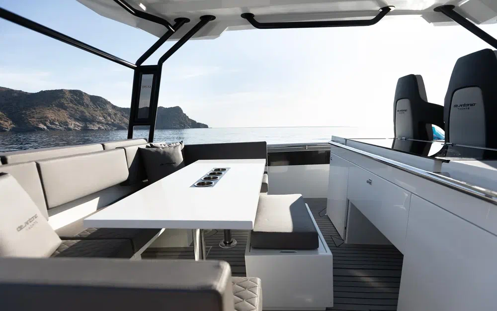 slider 11 De Antonio Yachts D36 Open