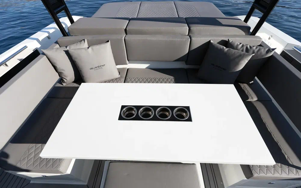 slider 12 De Antonio Yachts D36 Open