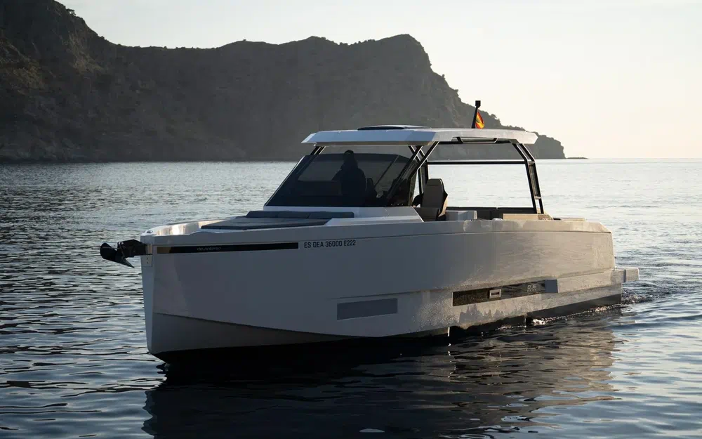 slider 5 De Antonio Yachts D36 Open