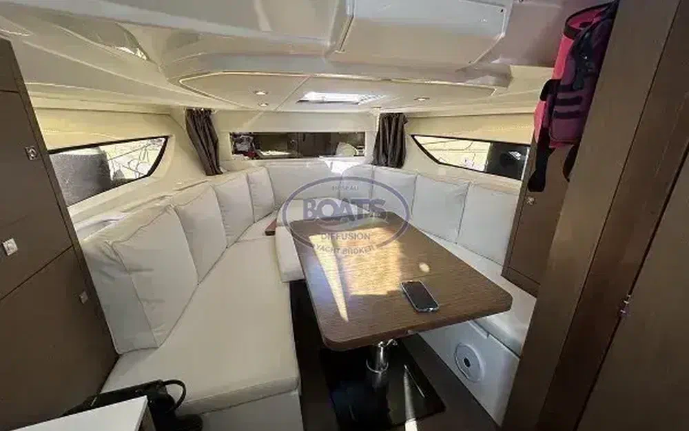 slider 1 Jeanneau Cap Camarat 10.5 WA