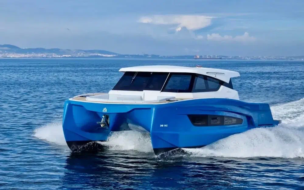 slider 0 Indigo Yacht 38 SC