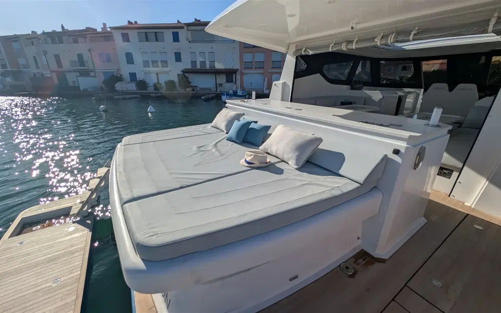 slider 9 Aventura Yacht 38 SC