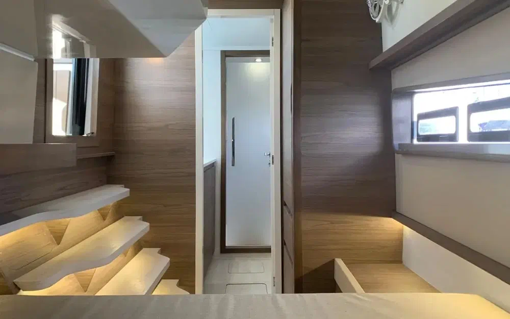 slider 17 Indigo Yacht 38 SC