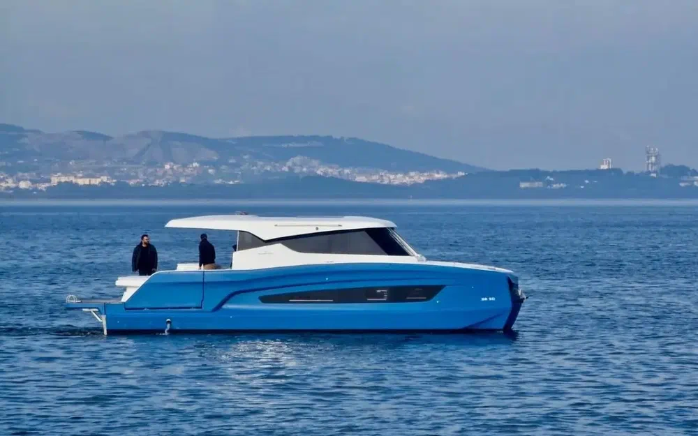 slider 1 Indigo Yacht 38 SC