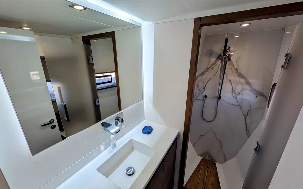 slider 19 Aventura Yacht 38 SC