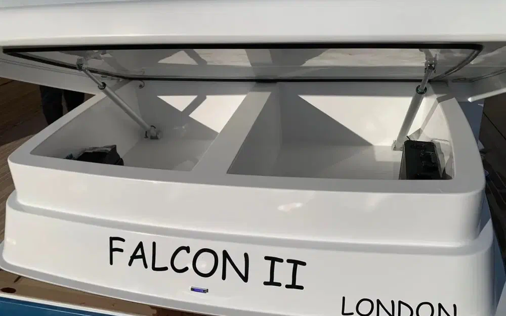 slider 6 Indigo Yacht 38 SC