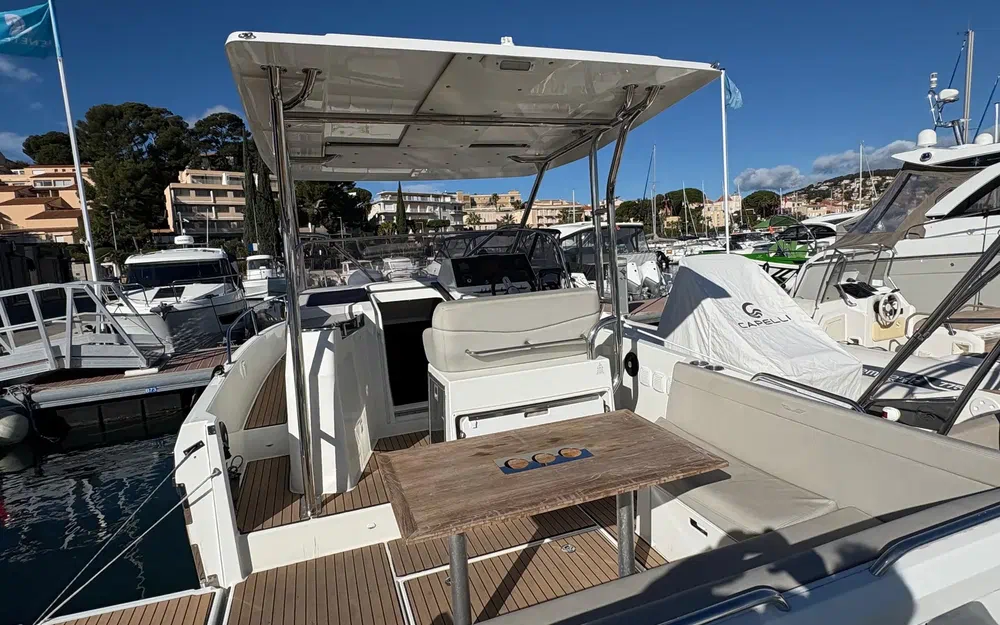 slider 5 Beneteau Flyer 9 Sundeck