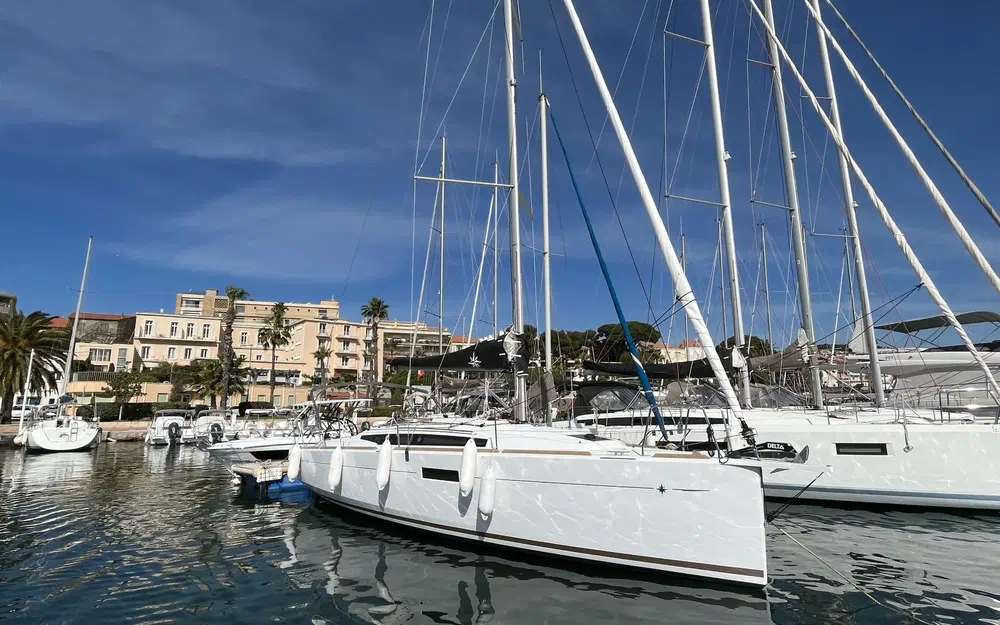 slider 1 Jeanneau Sun Odyssey 349