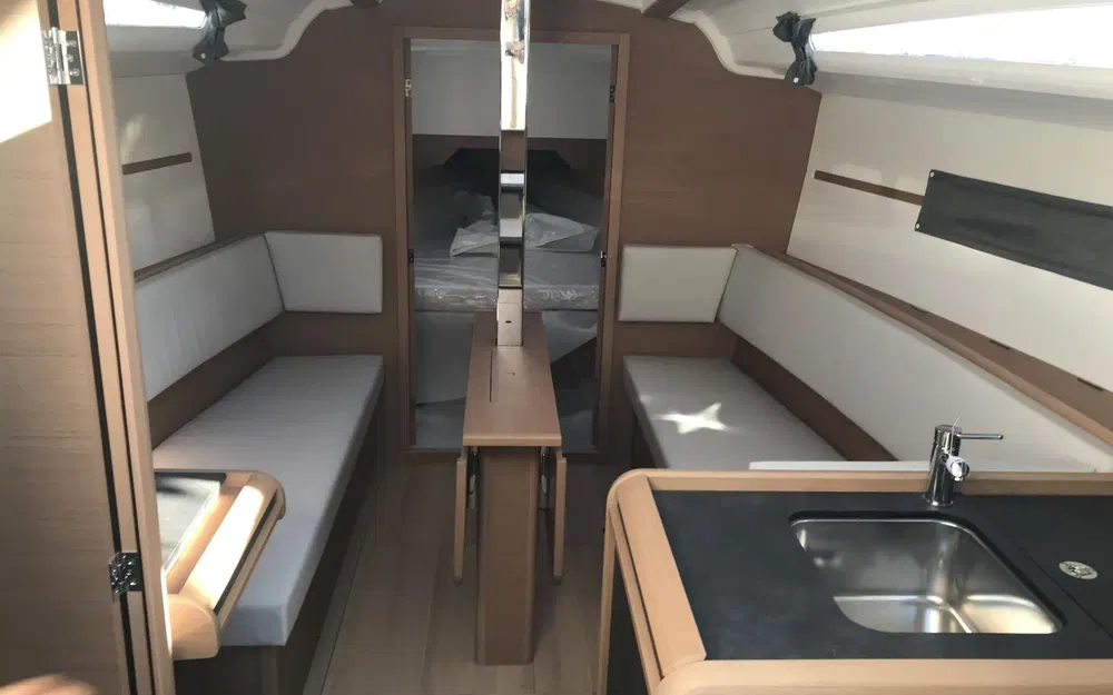slider 2 Jeanneau Sun Odyssey 349