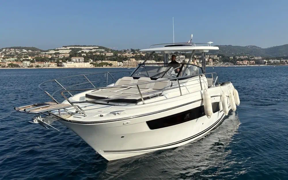 slider 0 Jeanneau Cap Camarat 10.5 WA Cap Camarat 10.5 Wa Serie 2