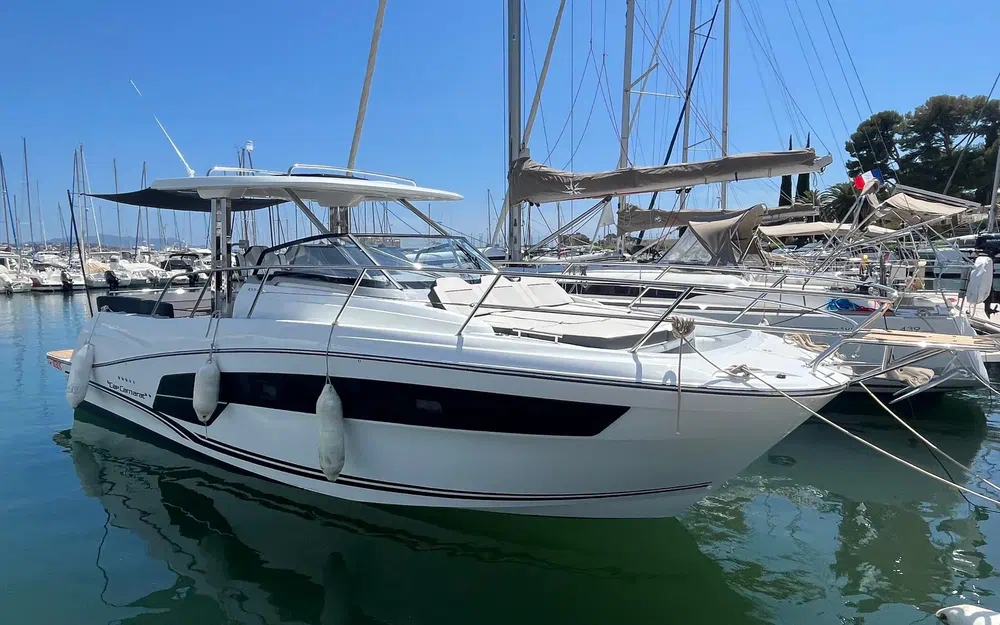 slider 1 Jeanneau Cap Camarat 10.5 WA Cap Camarat 10.5 Wa Serie 2