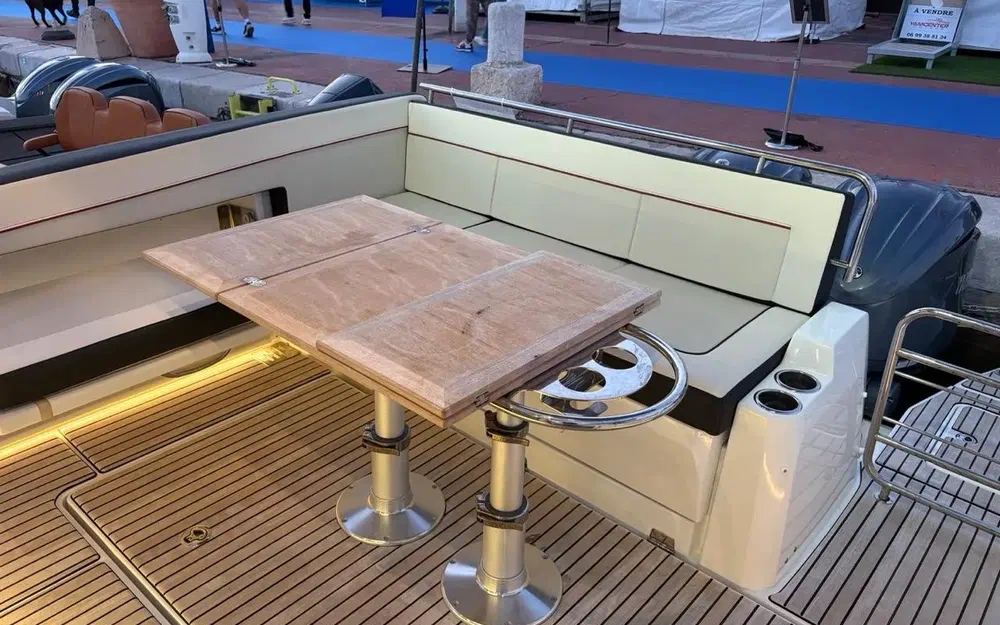 slider 3 Jeanneau Cap Camarat 10.5 WA Cap Camarat 10.5 Wa Serie 2