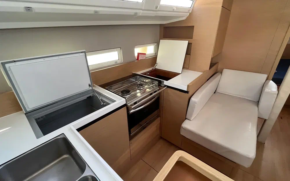 slider 3 Jeanneau Sun Odyssey 410