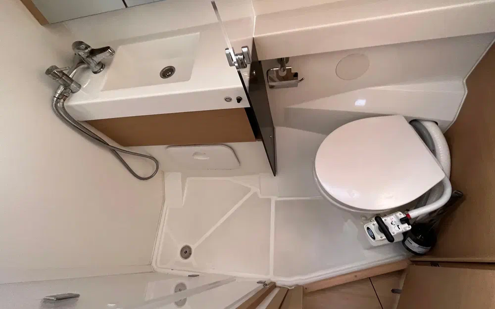 slider 6 Jeanneau Sun Odyssey 410