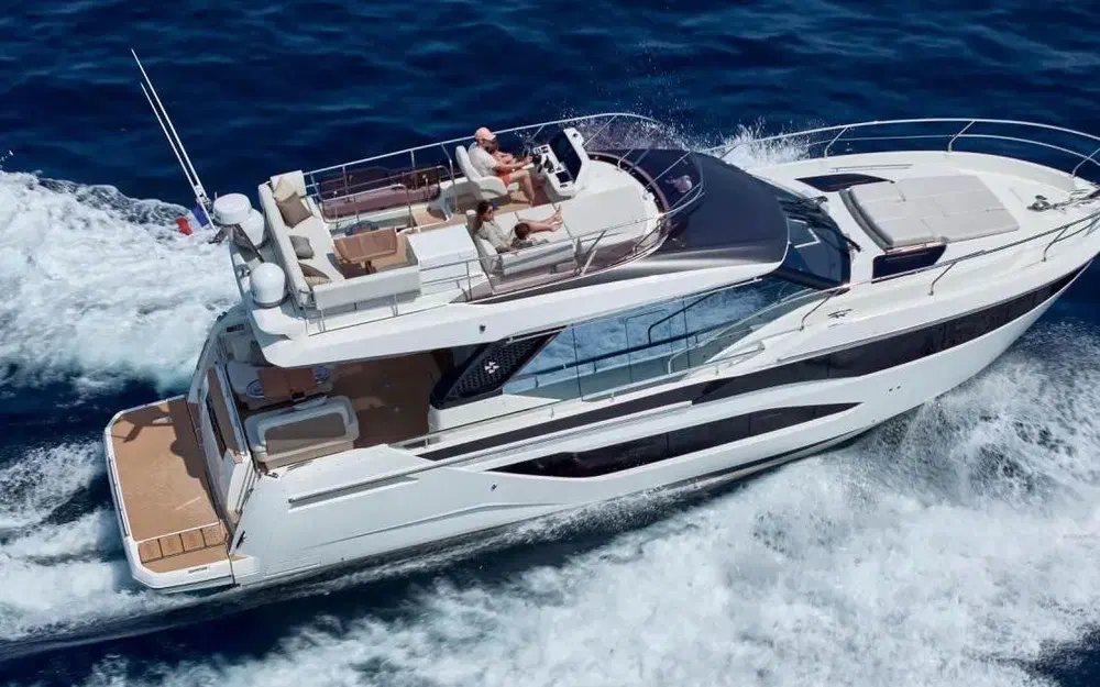 slider 9 Prestige Yachts F4.9