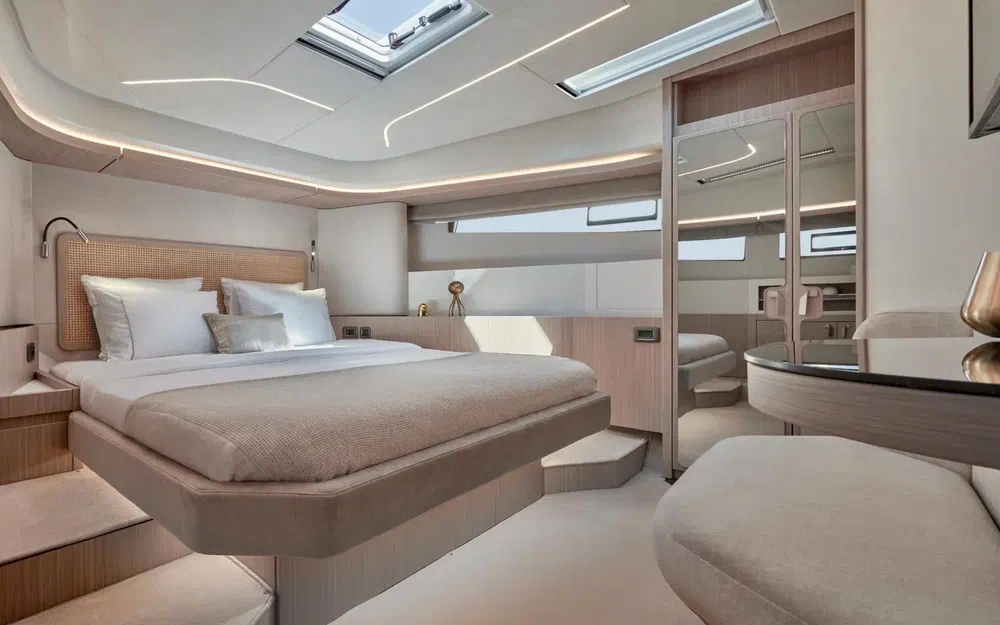 slider 14 Prestige Yachts F4.9