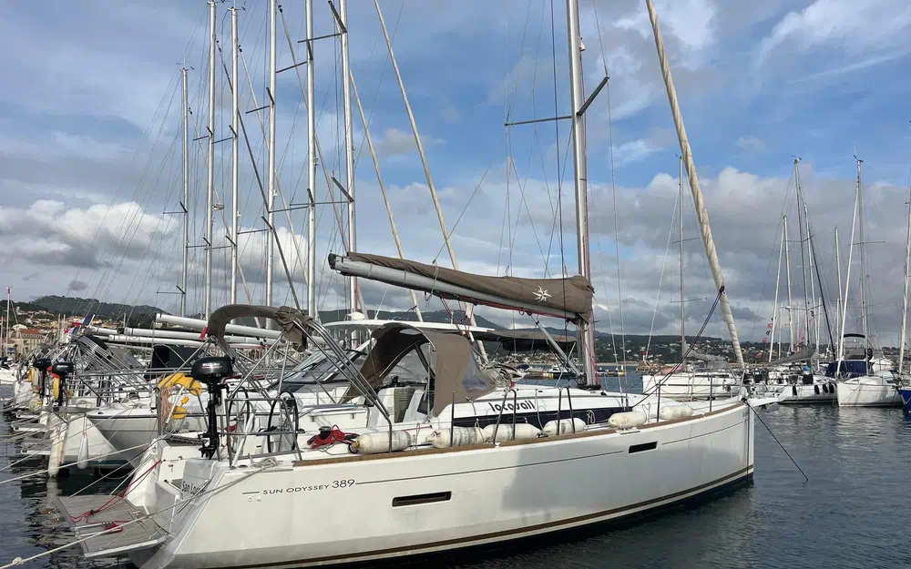slider 0 Jeanneau Sun Odyssey 389