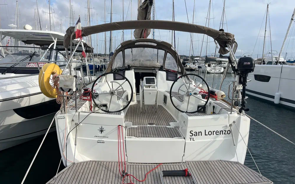 slider 2 Jeanneau Sun Odyssey 389
