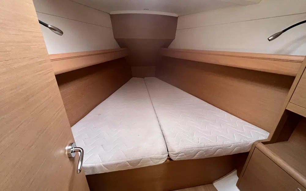 slider 6 Jeanneau Sun Odyssey 389