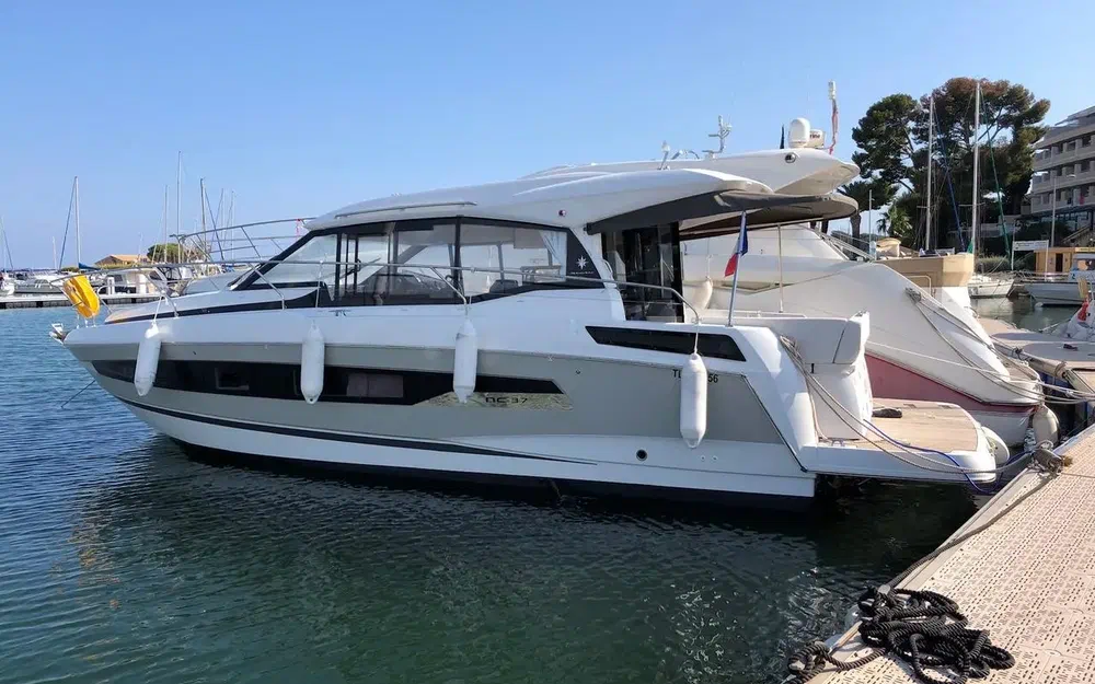 slider 0 Jeanneau NC 37