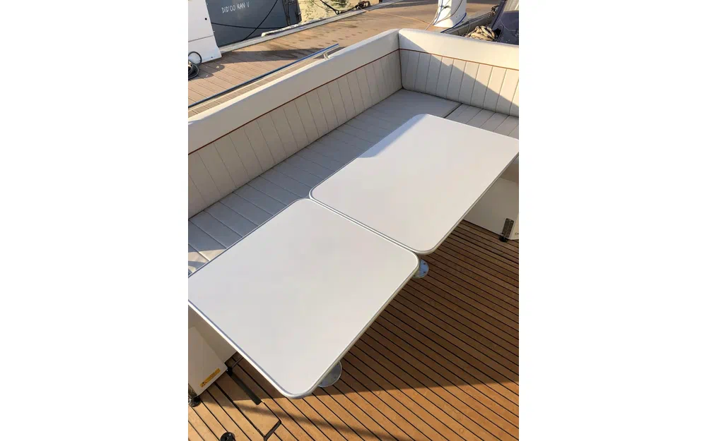 slider 12 Jeanneau NC 37