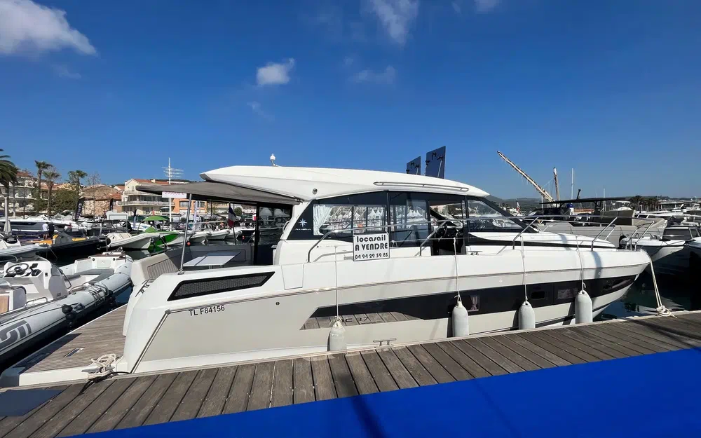 slider 2 Jeanneau NC 37