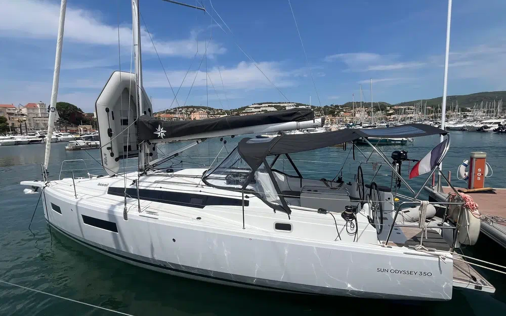 slider 1 Jeanneau sun odyssey 350