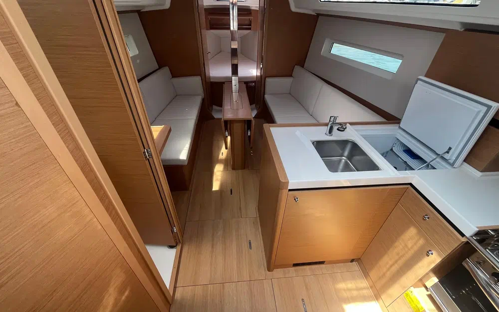slider 4 Jeanneau sun odyssey 350
