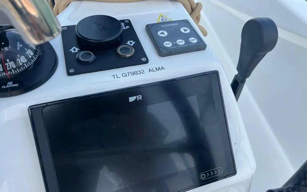 slider 8 Jeanneau sun odyssey 350