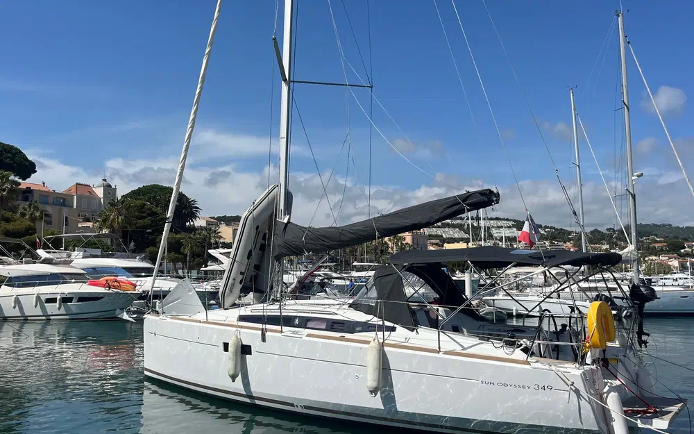 slider 2 Jeanneau Sun Odyssey 349