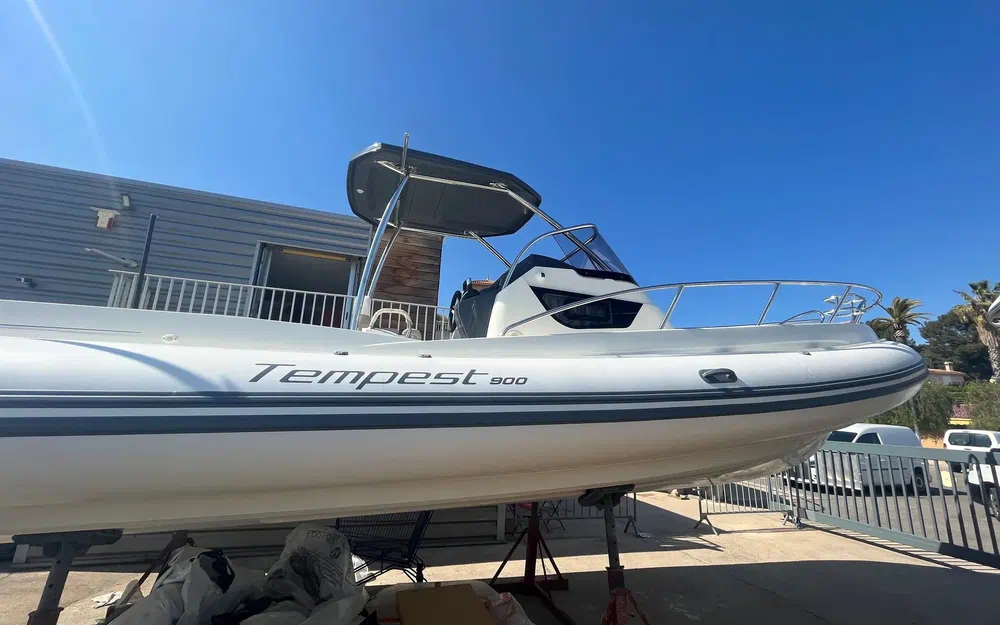 slider 10 Capelli Tempest 900 WA