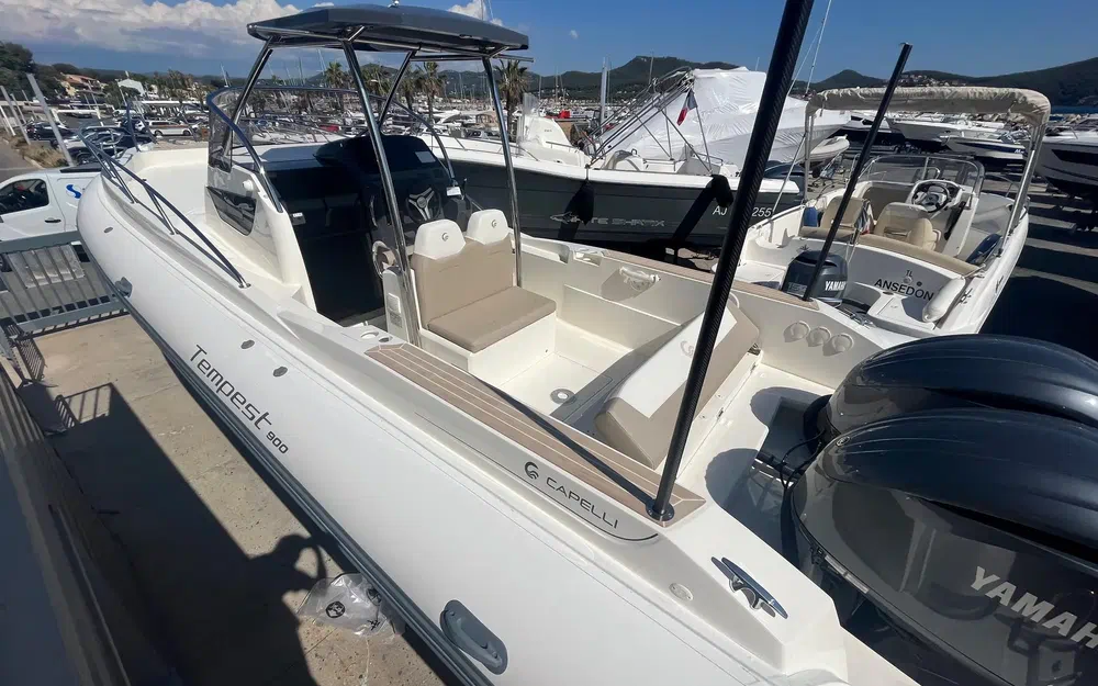 slider 11 Capelli Tempest 900 WA