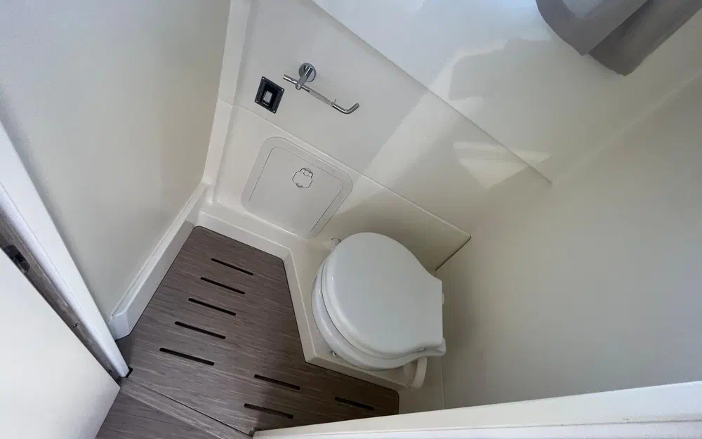 slider 23 Capelli Tempest 900 WA