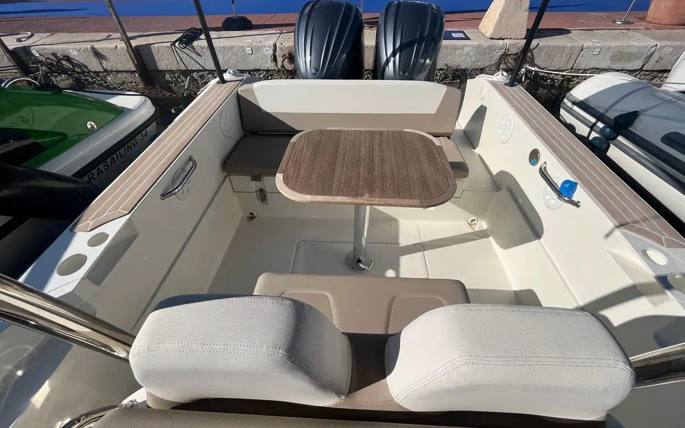 slider 3 Capelli Tempest 900 WA