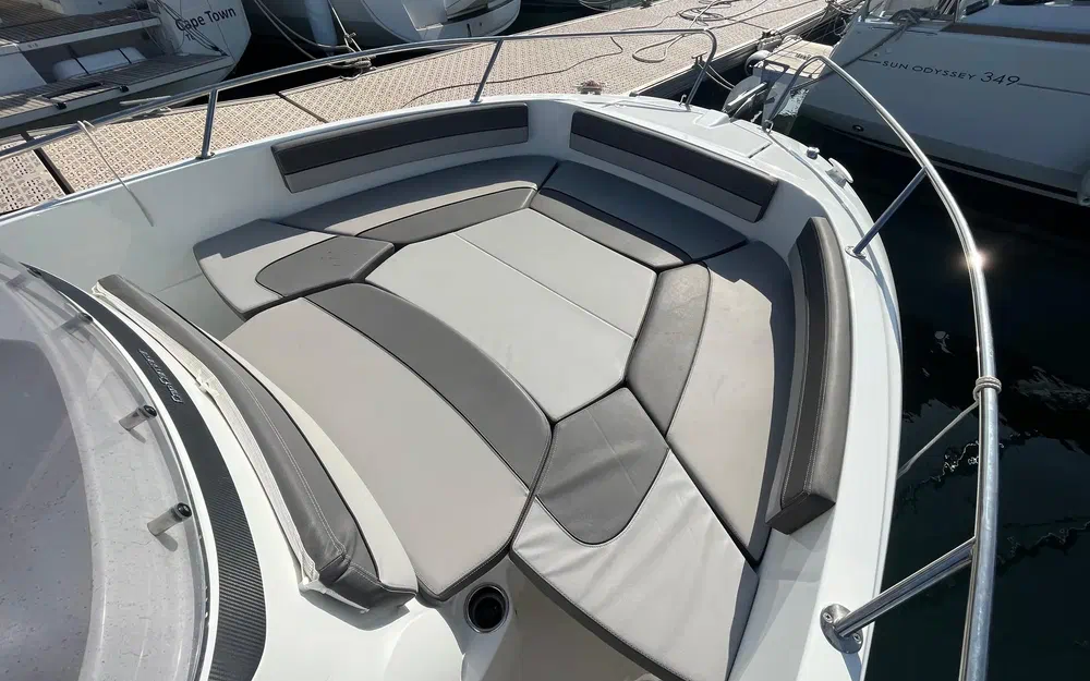 slider 6 Jeanneau Cap Camarat 6.5 CC Serie 3