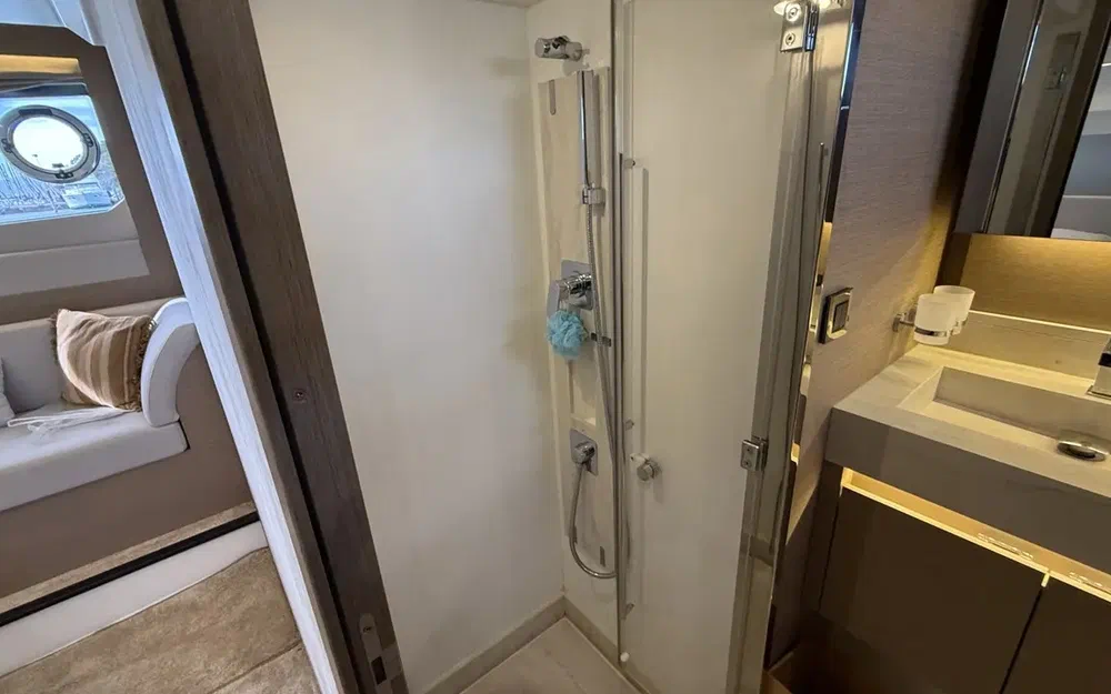 slider 35 Prestige Yachts Prestige 520 Fly