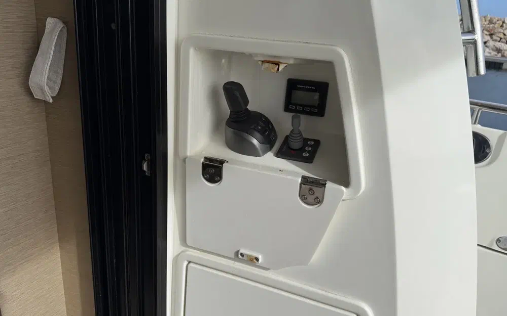 slider 39 Prestige Yachts Prestige 520 Fly