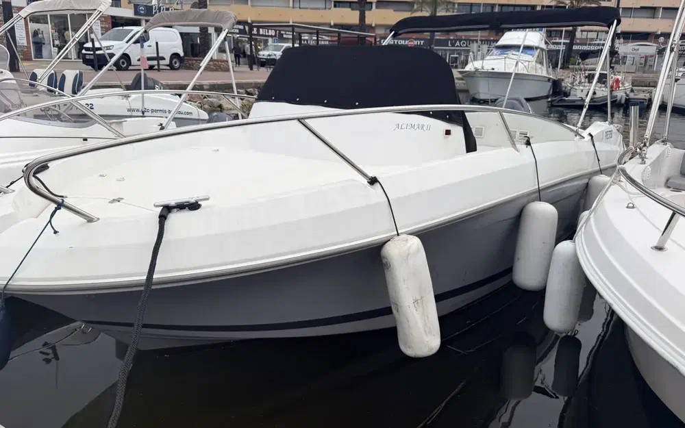 slider 1 Beneteau Flyer 650 Open Flyer 650 Sun Deck
