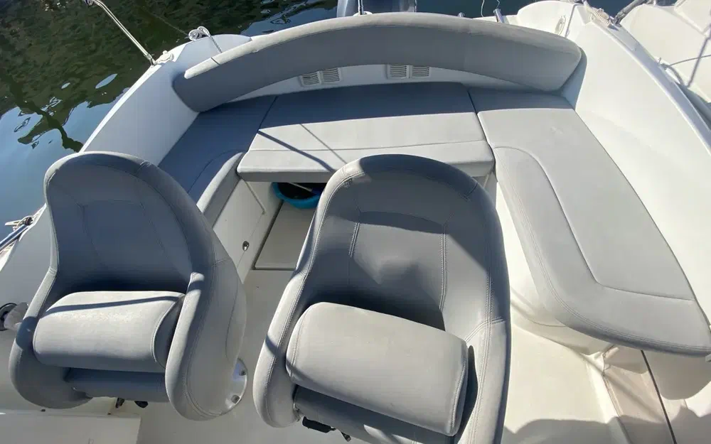 slider 8 Beneteau Flyer 650 Open Flyer 650 Sun Deck