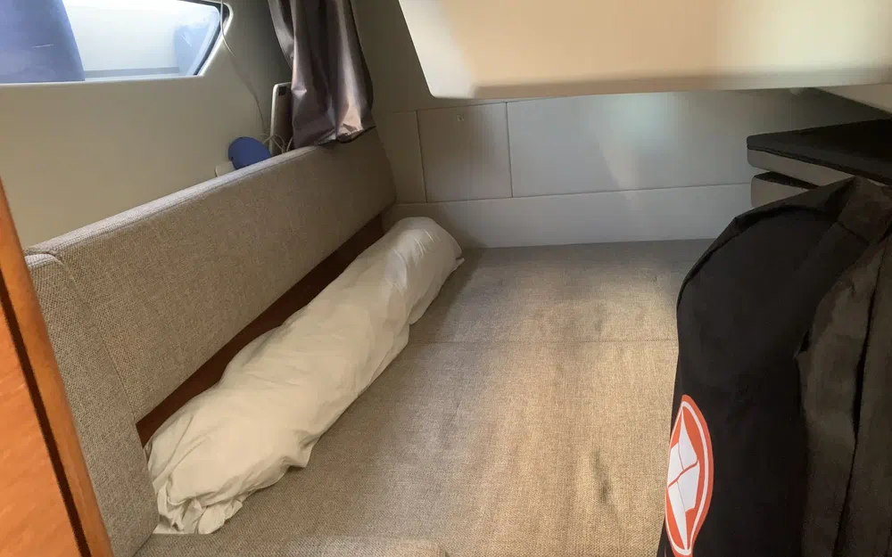 slider 14 Jeanneau Leader 9